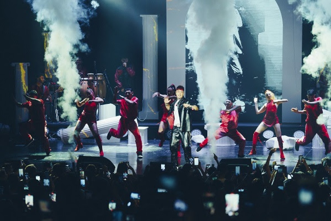 BM causó furor en su primer Gran Rex con sus hits imbatibles.