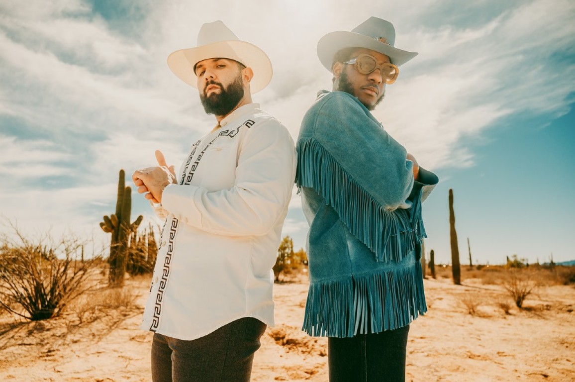 Carin León se une con Leon Bridges para el nuevo simple "It was always you" (Siempre fuiste tú)