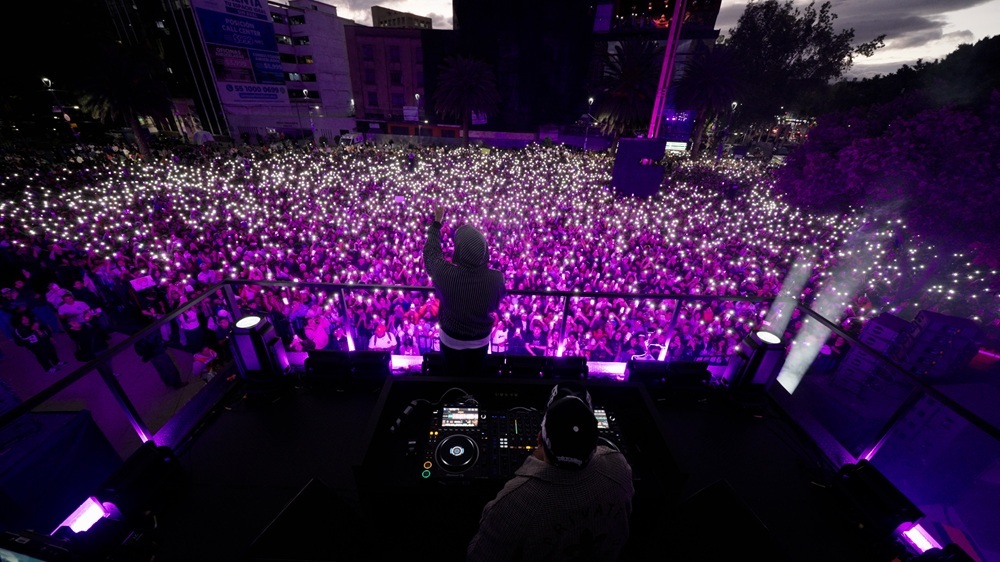 Paulo Londra presentó su tercer álbum "entre CIELOS" ante más de 10.000 personas en México