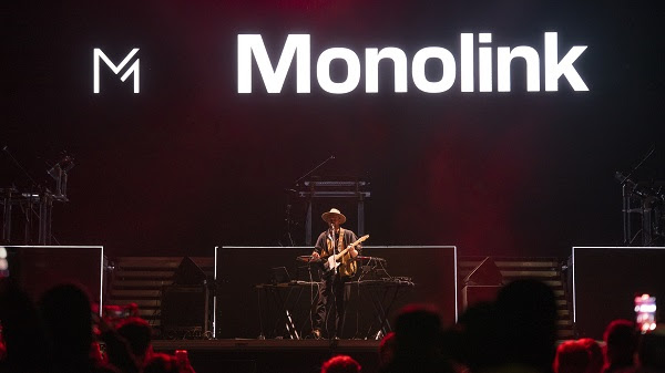 Monolink show