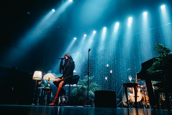 CAMILÚ se lució en su concierto del ND Teatro colmándolo de talento y carisma.