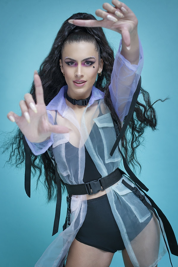 Mila presenta su nuevo single y video Olvidate, ft Sol Makena.