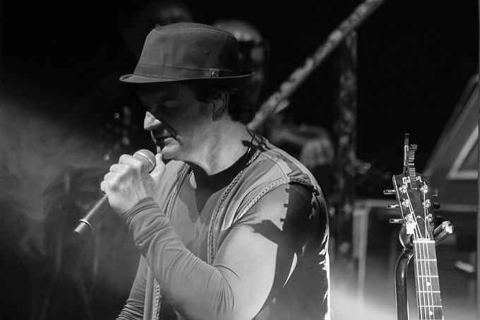 Lo nuevo de RICARDO ARJONA "Cavernícolas"